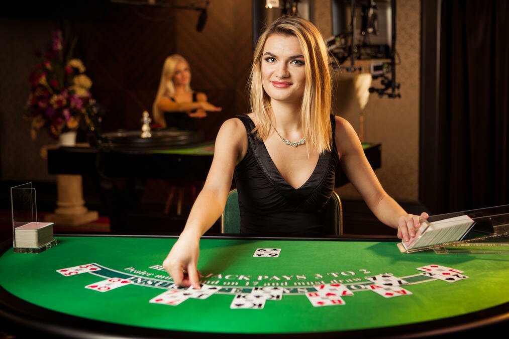 Learn How Live Dealer Casino Games Work - Online Casino Assist
